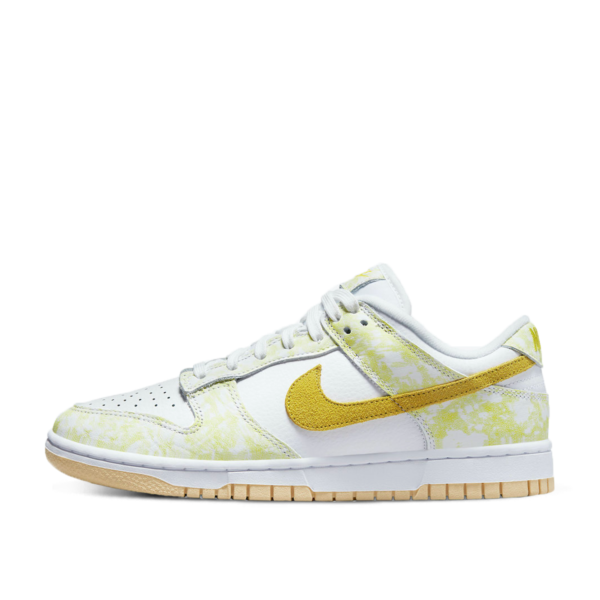 Dunk Low WMNS Yellow Strike (2021)