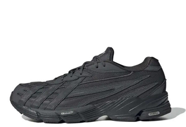 Orketro Triple Black (2022)