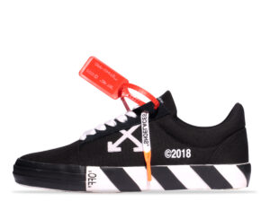 Vulc Low Top Sneakers Black Striped
