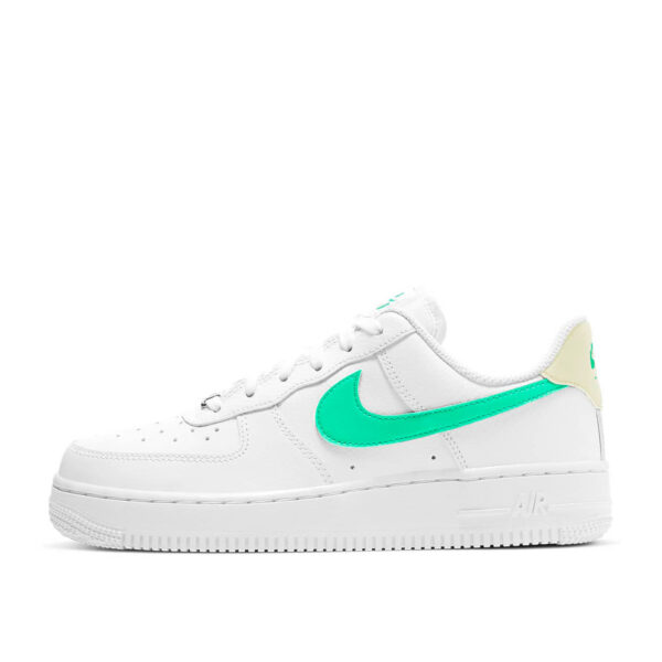 WMNS Air Force 1 Low Green Glow (2021)