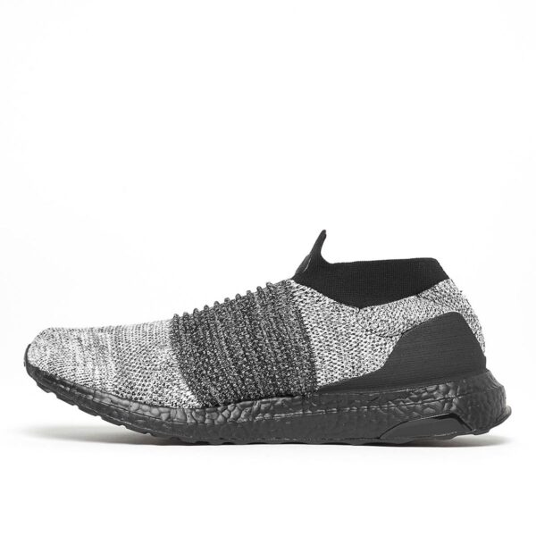 Ultra Boost Laceless Mid Black Oreo