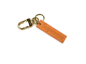 x Supreme Keychain Brown (FW17)