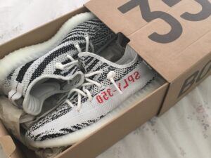 Yeezy 350v2 Zebra