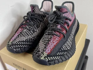 Yeezy 350v2 Yecheil