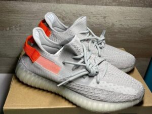 Yeezy 350v2 Tail Light