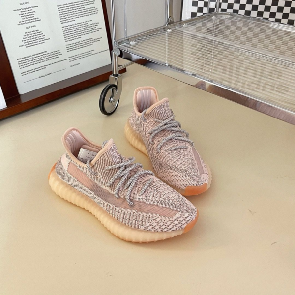 Yeezy 350v2 Synth