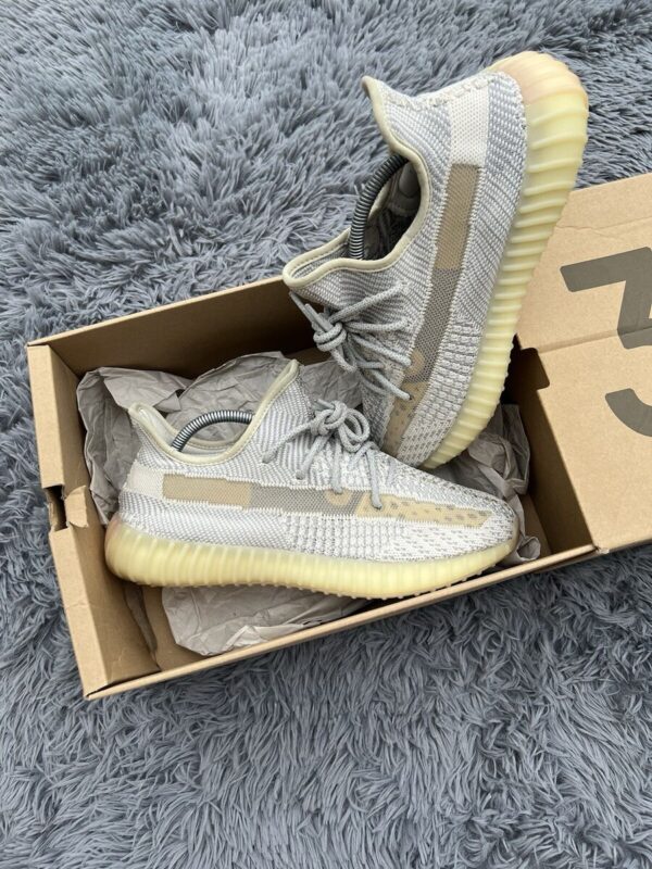 Yeezy 350v2 Lundmark